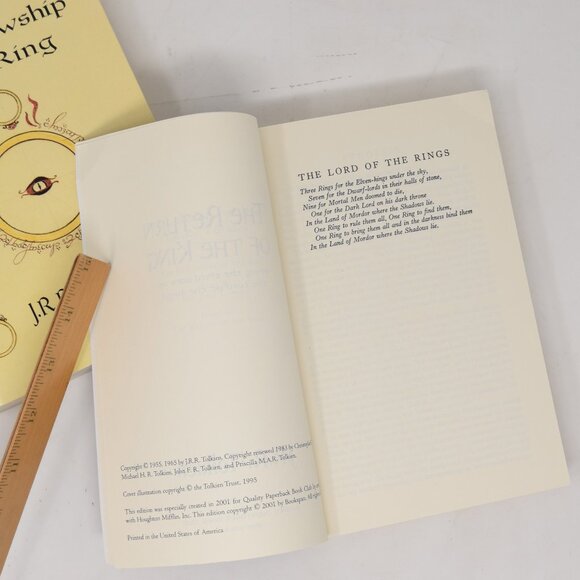 Lord Of The Rings Set Of 2 Quality Paperback Book Club 2001 Fellowship & Return - Picture 14 of 15